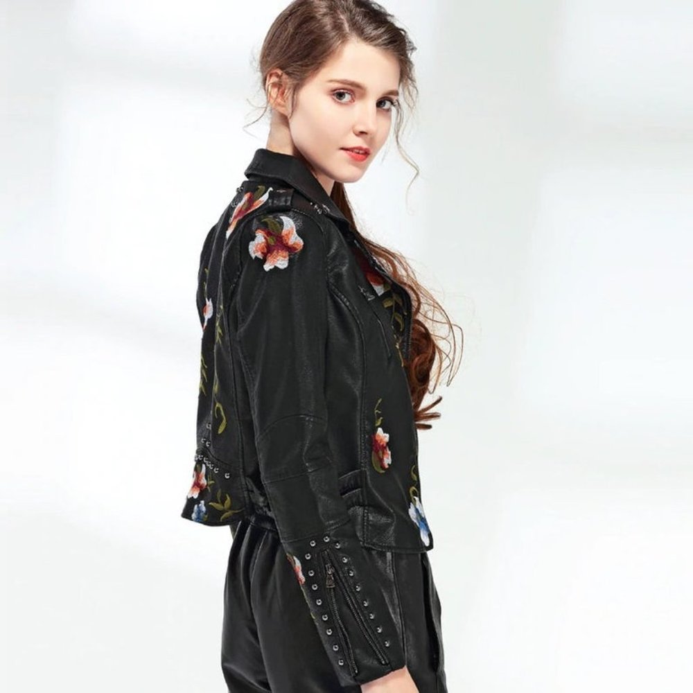 Beautiful Embroiderd Leather Jacket - Picture 2 of 10